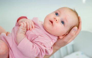 Как ухаживать за половыми органами девочки с первых дней жизни?