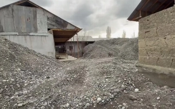 В Самарканде гражданин незаконно добывал песчано-гравийную смесь