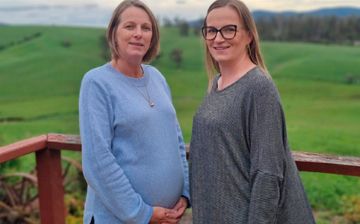 Женщина стала суррогатной матерью собственного внука – подробности