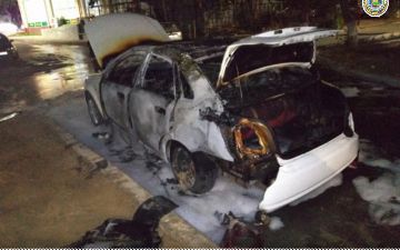 В Ташкенте девушка подожгла авто парня за отказ жениться