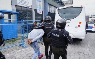 В Эквадоре задержали более 10 тысяч человек после бунтов в тюрьмах