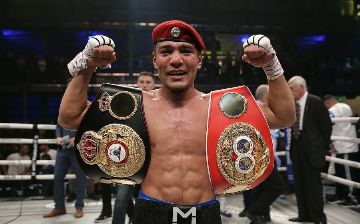 Узбекистанский боксер Муроджон Ахмадалиев победил чилийца Хосе Веласкеса в США - видео