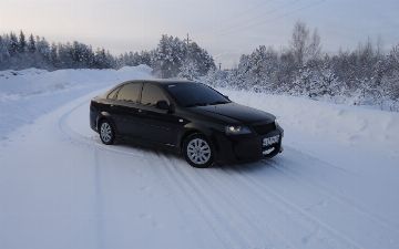 Специалисты перечислили основные правила торможения в зимнее время