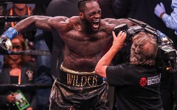 Тренер Уайлдера заявил, что боксер не планирует завершать карьеру