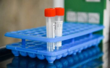 Гинцбург рассказал о вероятности вытеснения «дельта»-штамма «омикроном»