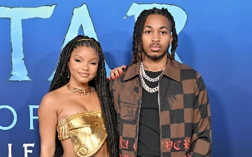 Рэперу DDG запретили приближаться к Холли Бейли: актриса обвинила его в домашнем насилии