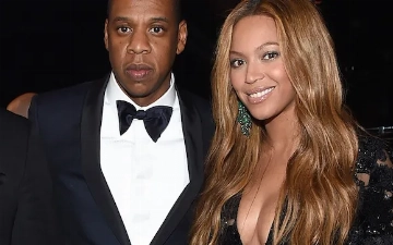 Бейонсе сменила фамилию на фоне скандала с Jay-Z
