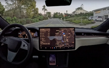 Tesla снизила цену на месячную подписку на автопилот FSD