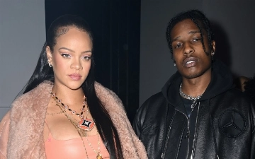 Рианна подсказала, какое имя она выбрала для своего ребенка