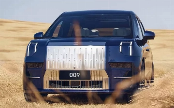 Geely показал салон самого аэродинамичного минивэна в мире