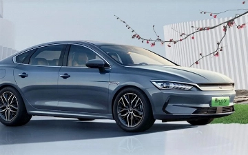 BYD продал почти 1 млн авто с начала года