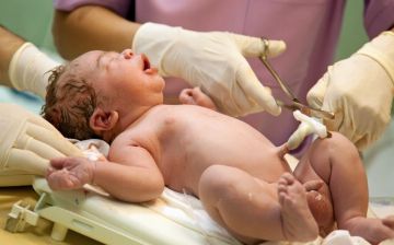 Гинеколог из Узбекистана рассказала подробности о естественных родах