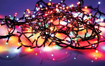 Врач-офтальмолог раскрыла вред мерцающих новогодних гирлянд, узнайте и вы
