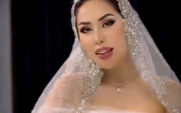 Каниза появилась в свадебном образе