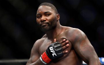 Звезда UFC был арестован 