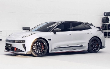 Zeekr оснастит свой популярный 001 FR четырьмя независимыми электромоторами