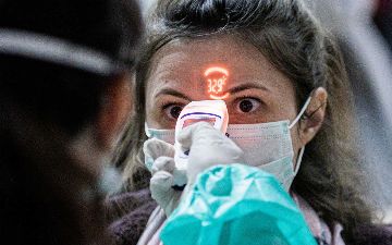 Омикрон особенно опасен после новогодних праздников — рассказываем, почему