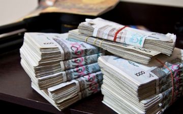 Названа сумма, которую выделят на борьбу с коронавирусом и приобретение вакцины от него в 2021 году 