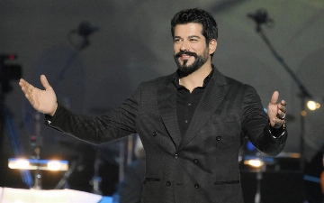 Девушка из Узбекистана заявила на шоу знакомств, что с ней флиртует Бурак Озчивит