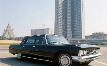 В сети появились изображения возрожденного седана от «ЗИЛ»