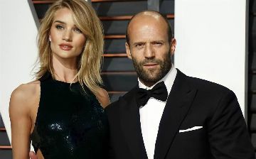 Супруга актера Джейсона Стэтхэма Роузи Ханингтон-Уайтли сообщила о скором пополнении в семье - фото