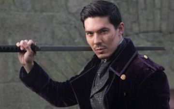 Звезда фильма «Мортал Комбат» Льюис Тан снимется в голливудском ремейке «Иронии судьбы» 