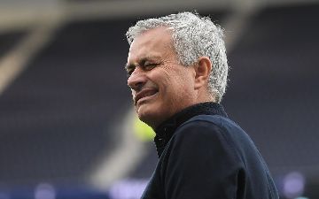 «Тоттенхэм» уволил Жозе Моуринью 