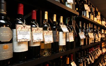 Разрешения на продажу алкоголем начнут выдавать на неопределенный срок 