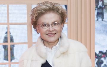 Российскую телеведущую Елену Малышеву заметили на базаре «Чорсу» – видео