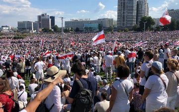 ЕС, США, Великобритания и Швейцария призвали Минск прекратить насилие и угрозы против народа