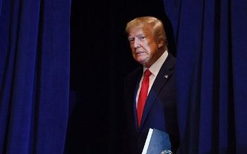 Трамп самоизолировался