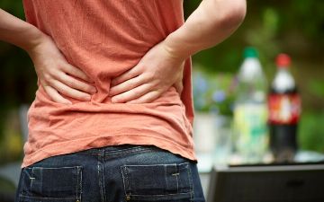 Боль в спине у мужчины оказалась симптомом смертельной болезни