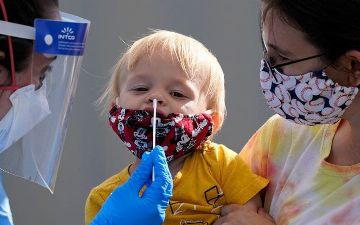 Между британским штаммом COVID-19 и высокой смертностью не нашли связи