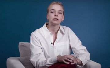 Дочь Алексея Навального получила премию мужества вместо отца