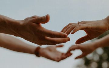 Канадцы выяснили, что чаще всего любовь начинается с дружбы