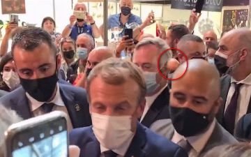 На Макрона опять совершили нападение бунтари из толпы - видео