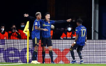 Роналду показал фото с призом лучшему игроку матча ЛЧ с «Вильярреалом» 