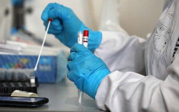 Стало ясно, когда разработают вакцину от «омикрон» штамма коронавируса