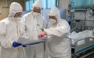 Как «омикрон»-штамм коронавируса протекает у больных?