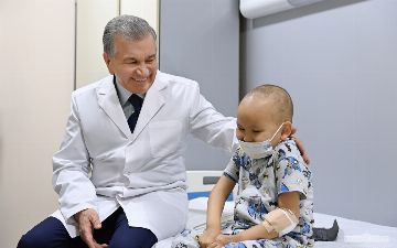 Президент посетил Центр детской гематологии и онкологии – фото, видео