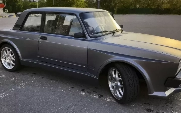 В России продают 27-летний Mercedes, переделанный в «Жигули»