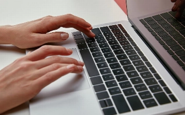 Власти Узбекистана утвердили порядок оказания госуслуг на дому