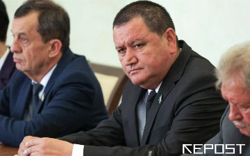 «Никто ничего не скажет». Шухрат Ганиев дал противозаконное разрешение на сбор хлопка кластерами
