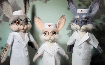 Зимний Фестиваль коллекционных кукол: винтажные украшения и новогодняя атмосфера в арт-галерее Xamar  