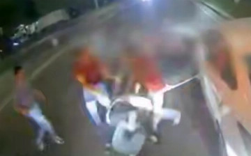 В Ташкенте пассажиры избили водителя «легковушки», мешавшего движению автобуса