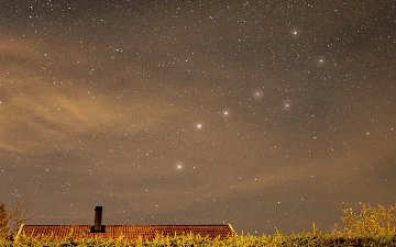 Астроном открыл шесть новых «гастрономических» созвездий над Великобританией
