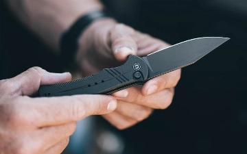 В России мигрантам предложили запретить носить ножи