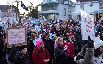 В США начались протесты после убийства женщины сотрудником иммиграционной службы