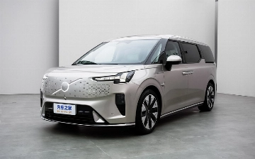 Volvo запустила производство минивэна EM90