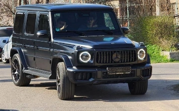 Прилетевшему в Ташкент Хусанову подарили «Гелик» за $350 тысяч